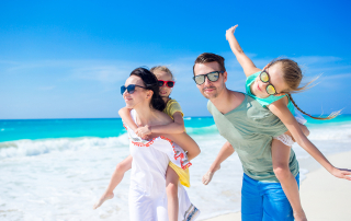 5 Tips to Stick to Your Vacation Budget graphic