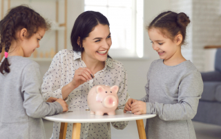 How to Teach Kids Savings Goals Graphic