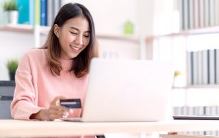 Should Your Child Have a Credit Card in College? Graphic