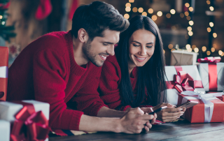 Tips for Shopping Early this Holiday Season Graphic