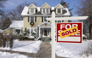 Should You Buy a Home in the Winter? graphic