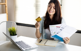 Is Debt Consolidation Right for Me? graphic